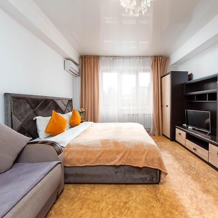 Apartment Оn Makatayeva 5 B Almatî Exterior foto