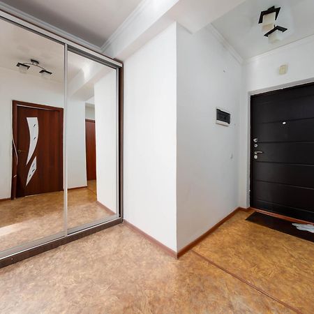 Apartment Оn Makatayeva 5 B Almatî Exterior foto