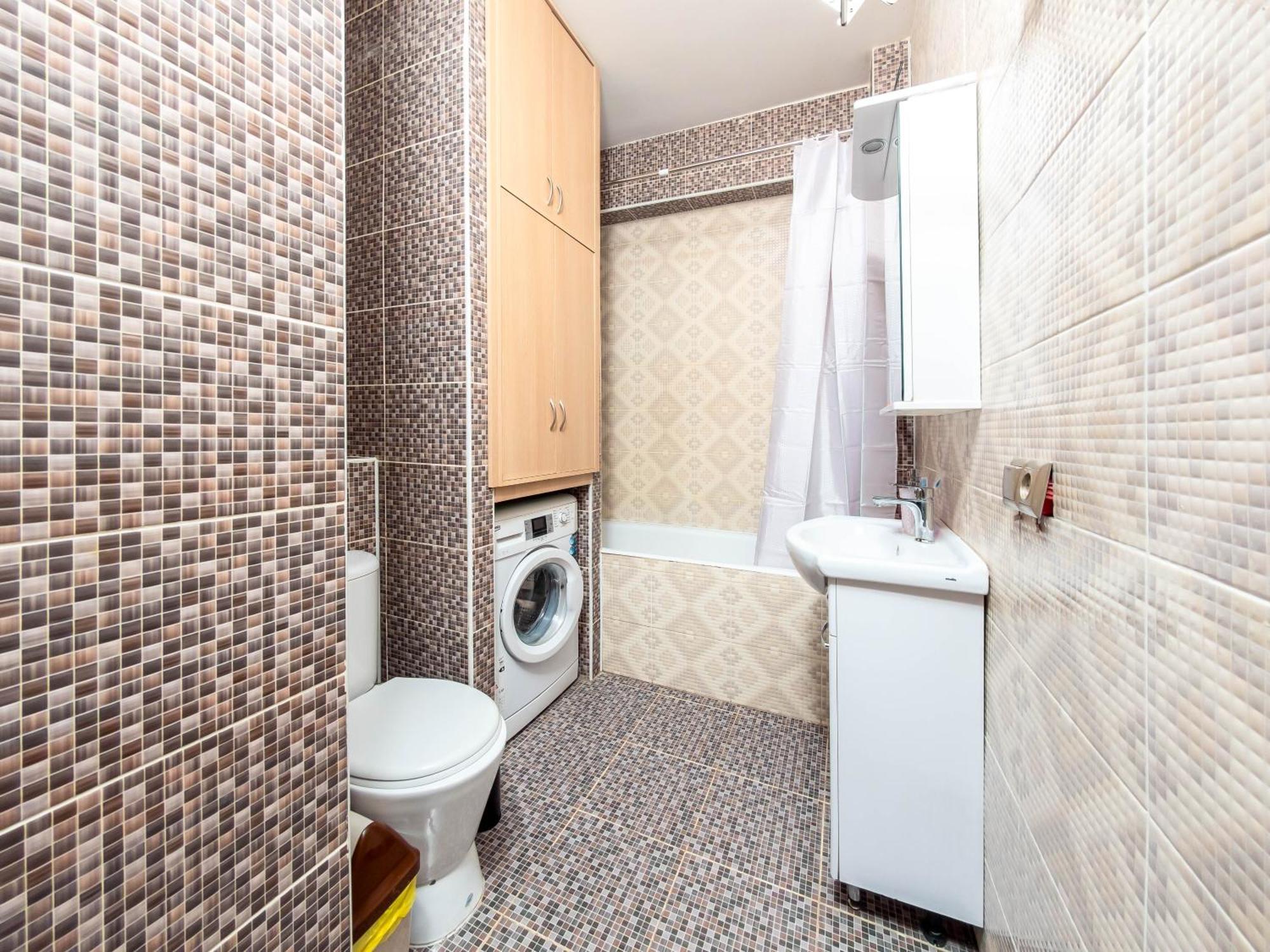 Apartment Оn Makatayeva 5 B Almatî Exterior foto