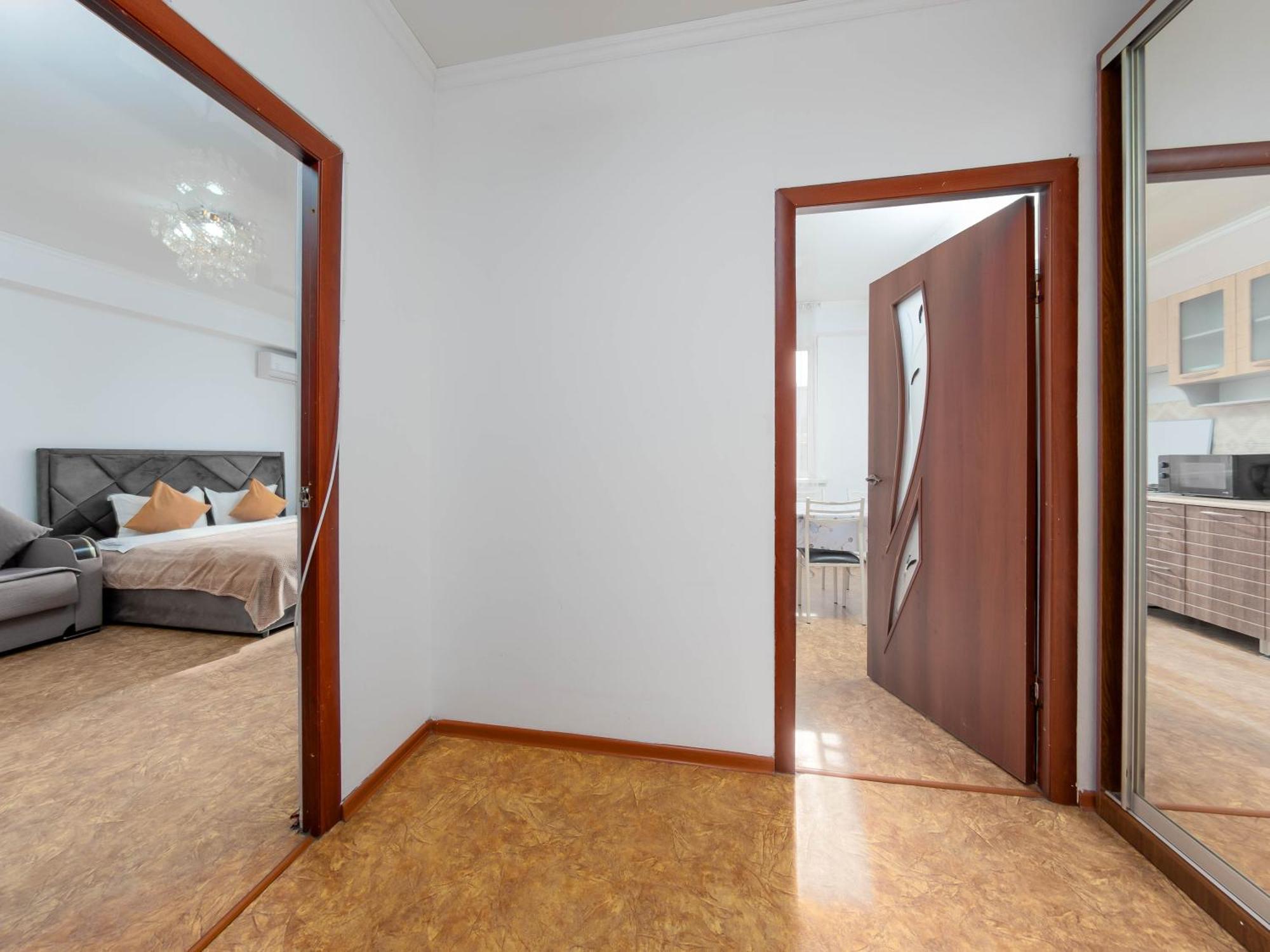 Apartment Оn Makatayeva 5 B Almatî Exterior foto