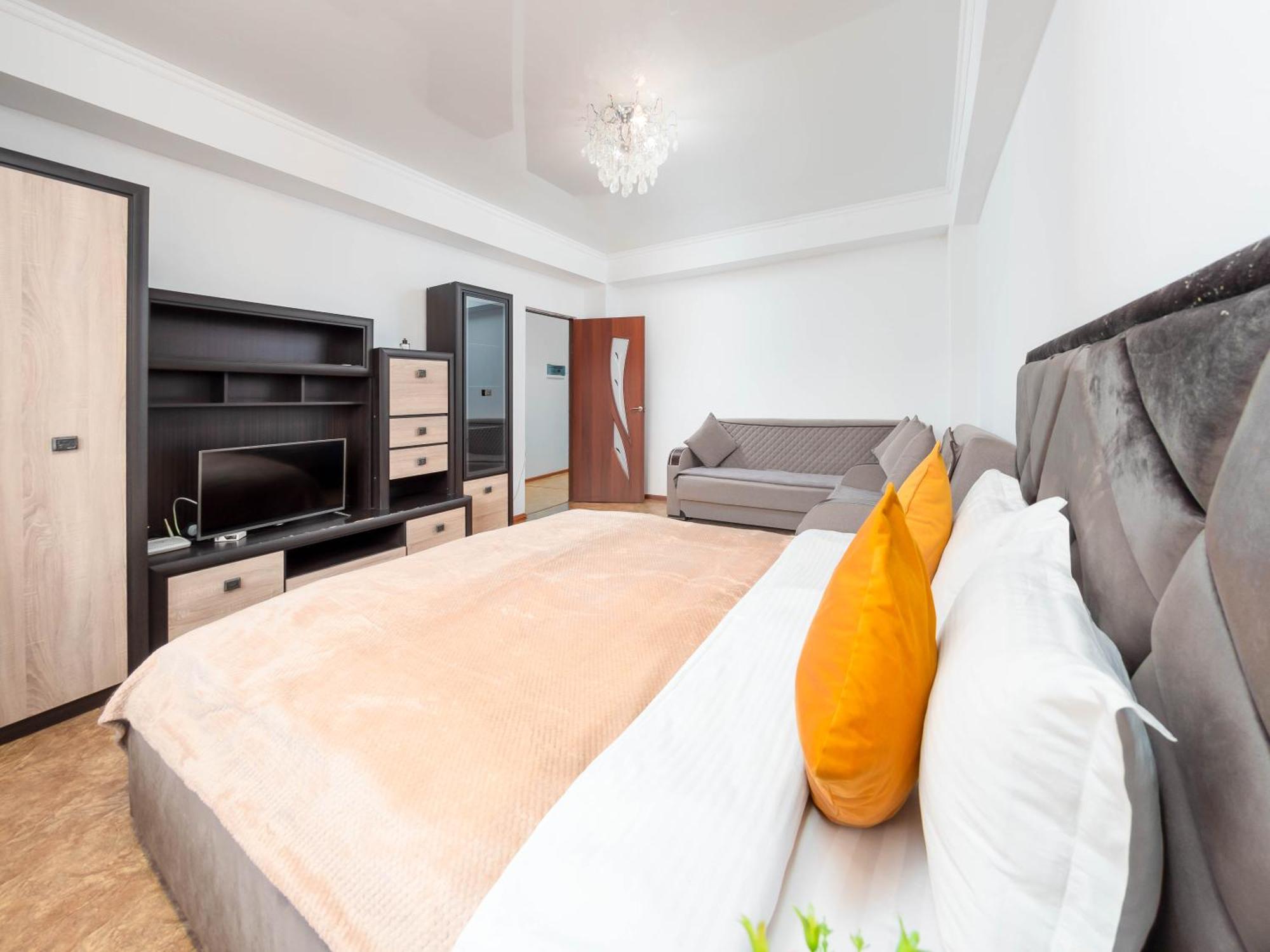 Apartment Оn Makatayeva 5 B Almatî Exterior foto